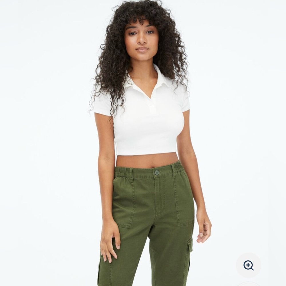 A cute cropped tee prepped out with classic polo details.